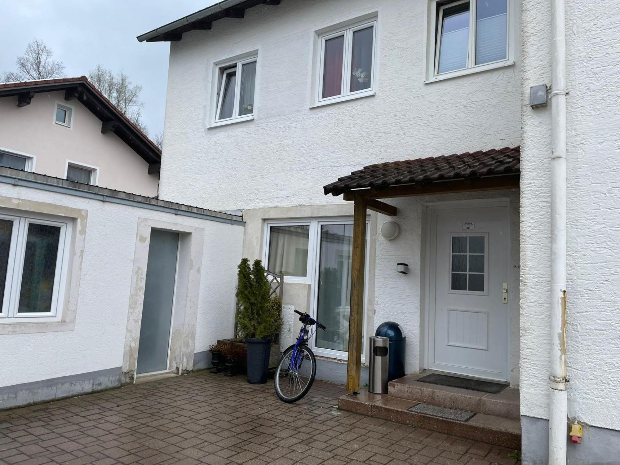 Zv-Scholtz Gaestehaus Eisenfelden Winhoring Exterior foto